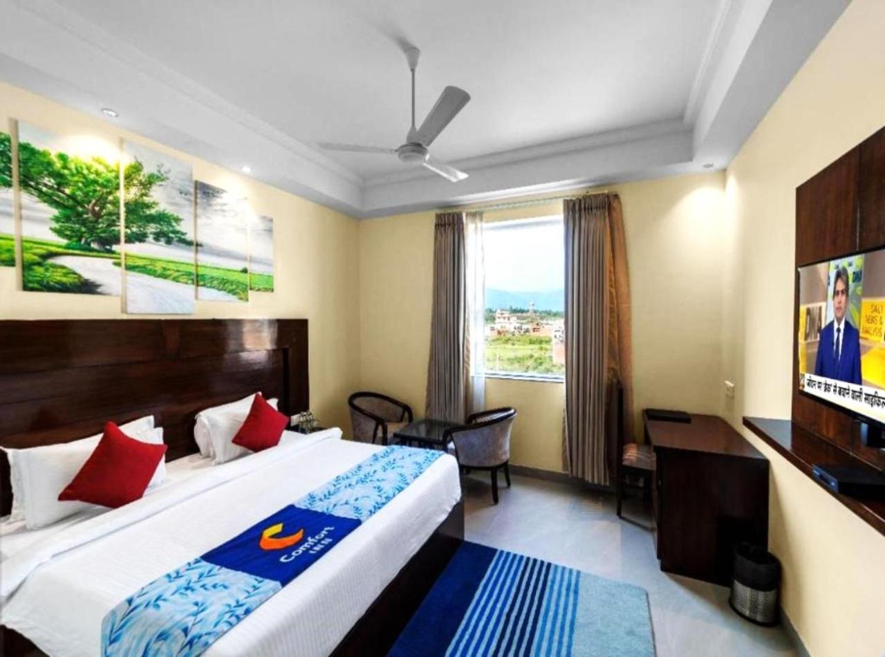 Inde Reva Resort Rishikesh Rishīkesh Buitenkant foto