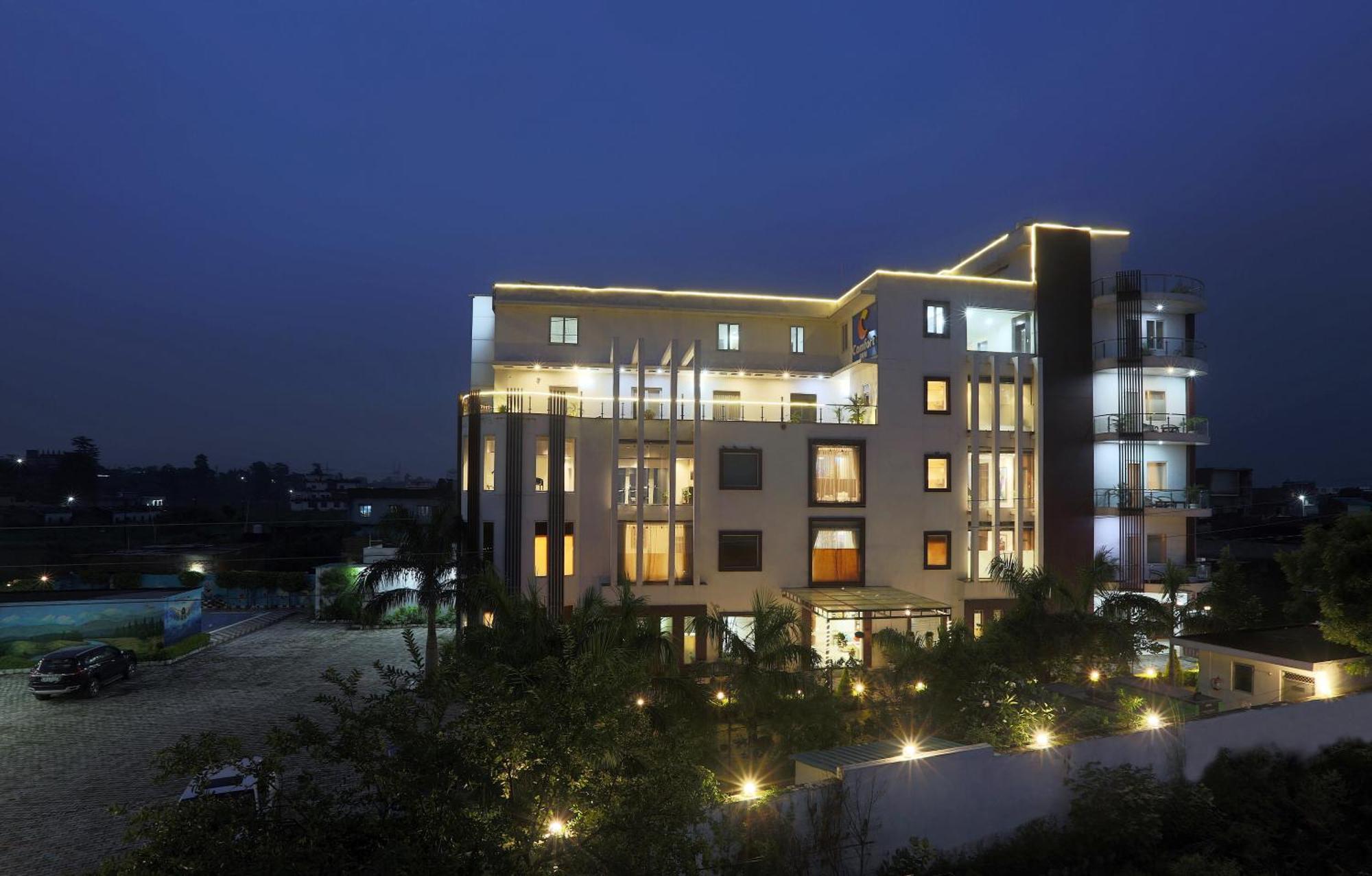 Inde Reva Resort Rishikesh Rishīkesh Buitenkant foto
