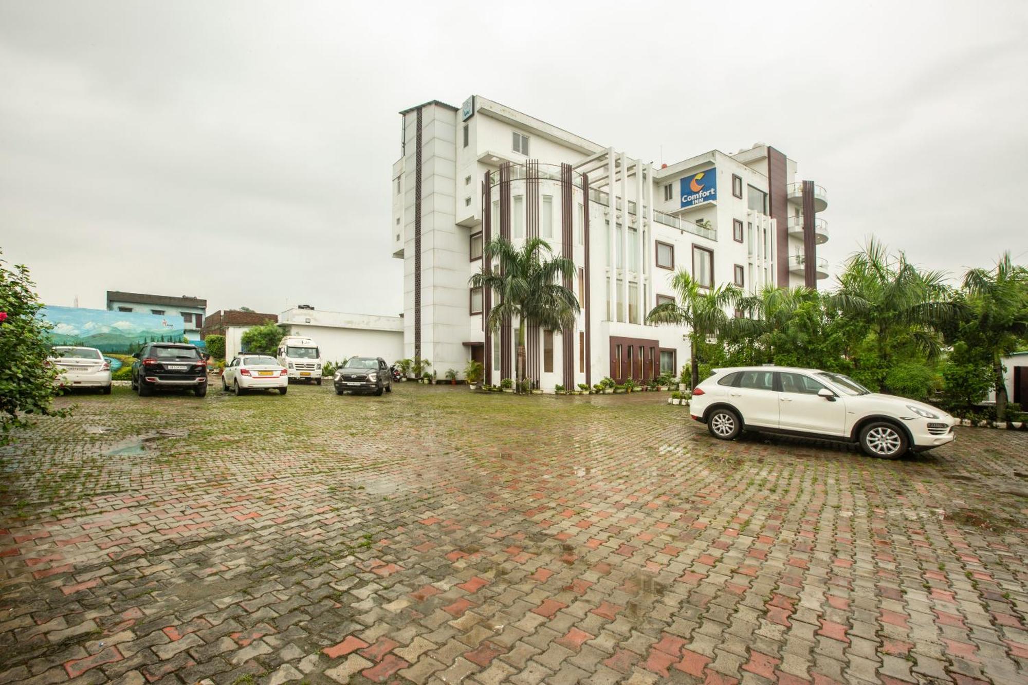 Inde Reva Resort Rishikesh Rishīkesh Buitenkant foto