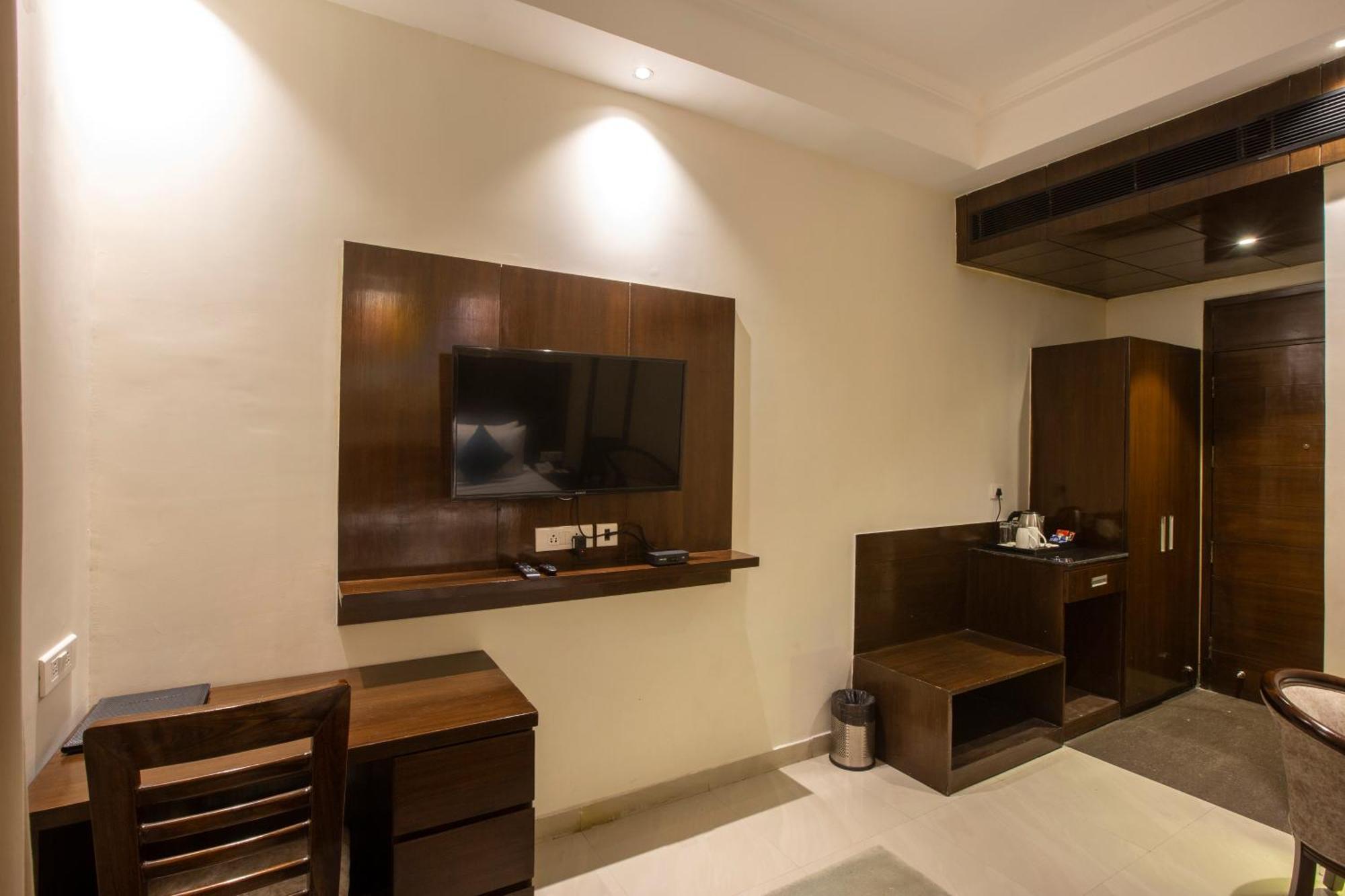 Inde Reva Resort Rishikesh Rishīkesh Buitenkant foto